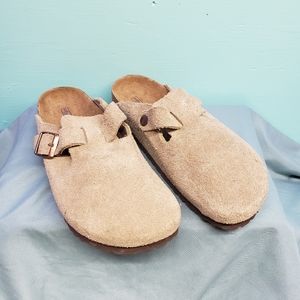 Birkenstock women's Boston Suede Clogs